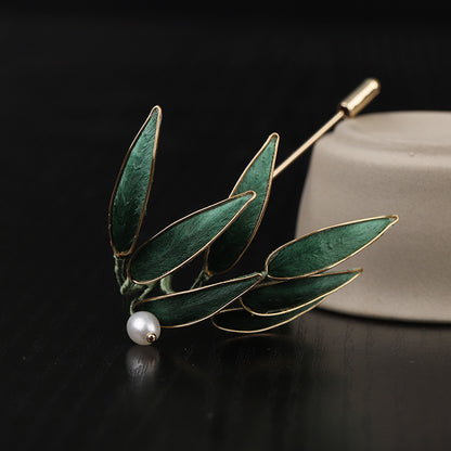 Bamboo Brooch close up detail