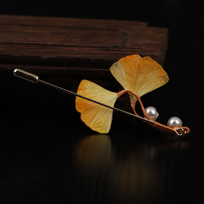 Ginkgo Brooch horizontal view